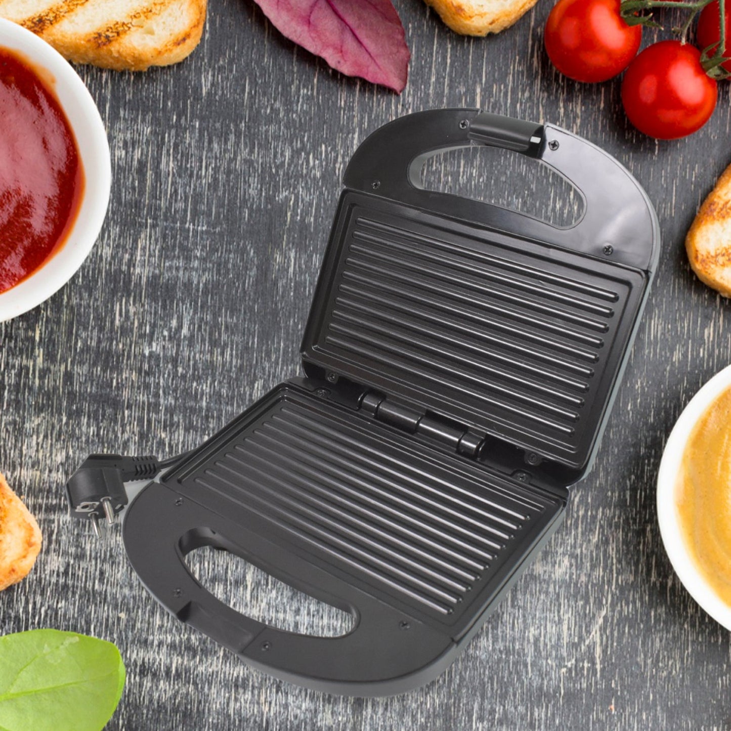 Sandwich Maker – Non-Stick Plates & Indicator Lights for Easy Home Cooking